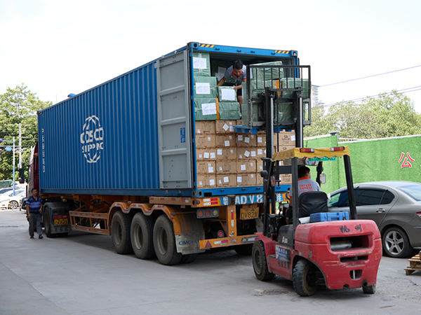 安時達-沙特專線裝柜中