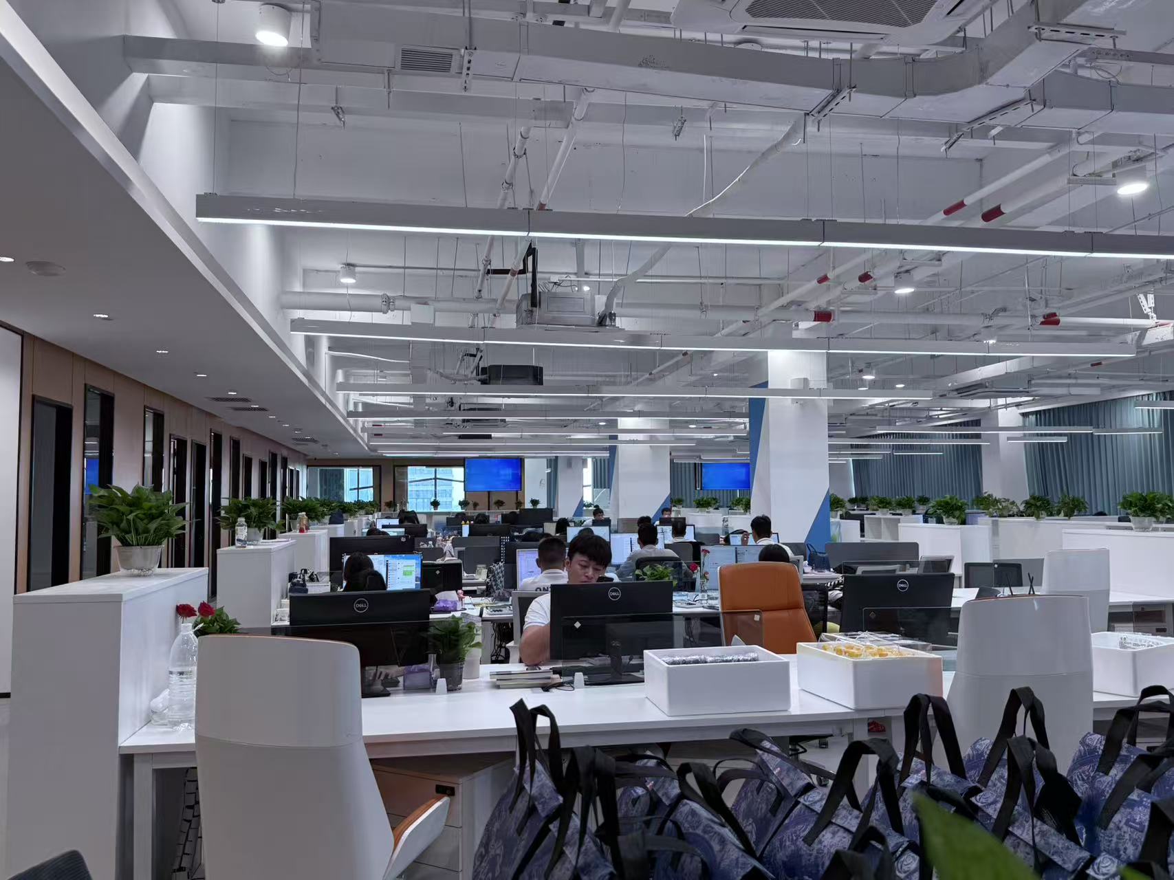 安時(shí)達(dá)公司喬遷二