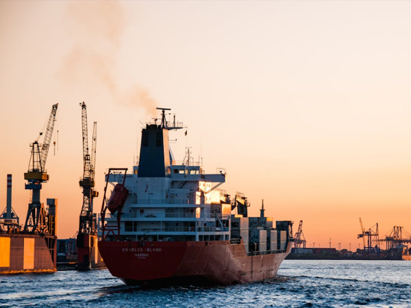 全球港口擁堵加劇，5月海運費飆升，6月預(yù)計持續(xù)走高！